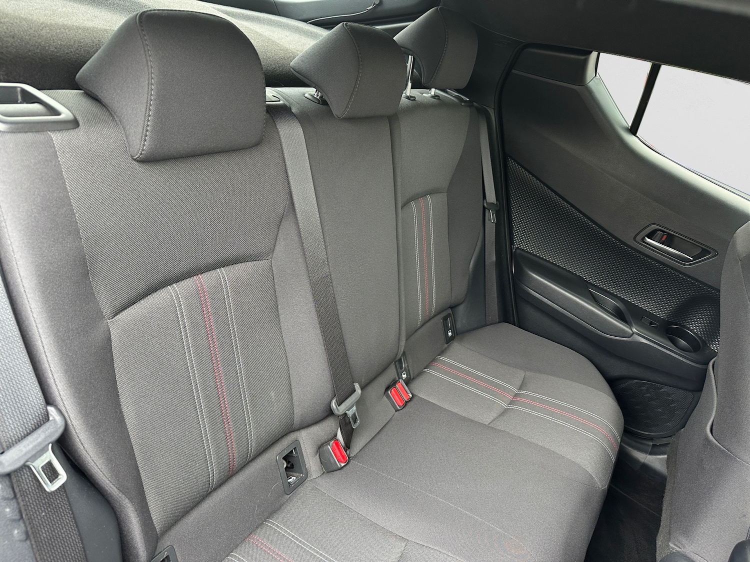 Used Toyota C-HR 2023 for sale - 76534009: Photo 11