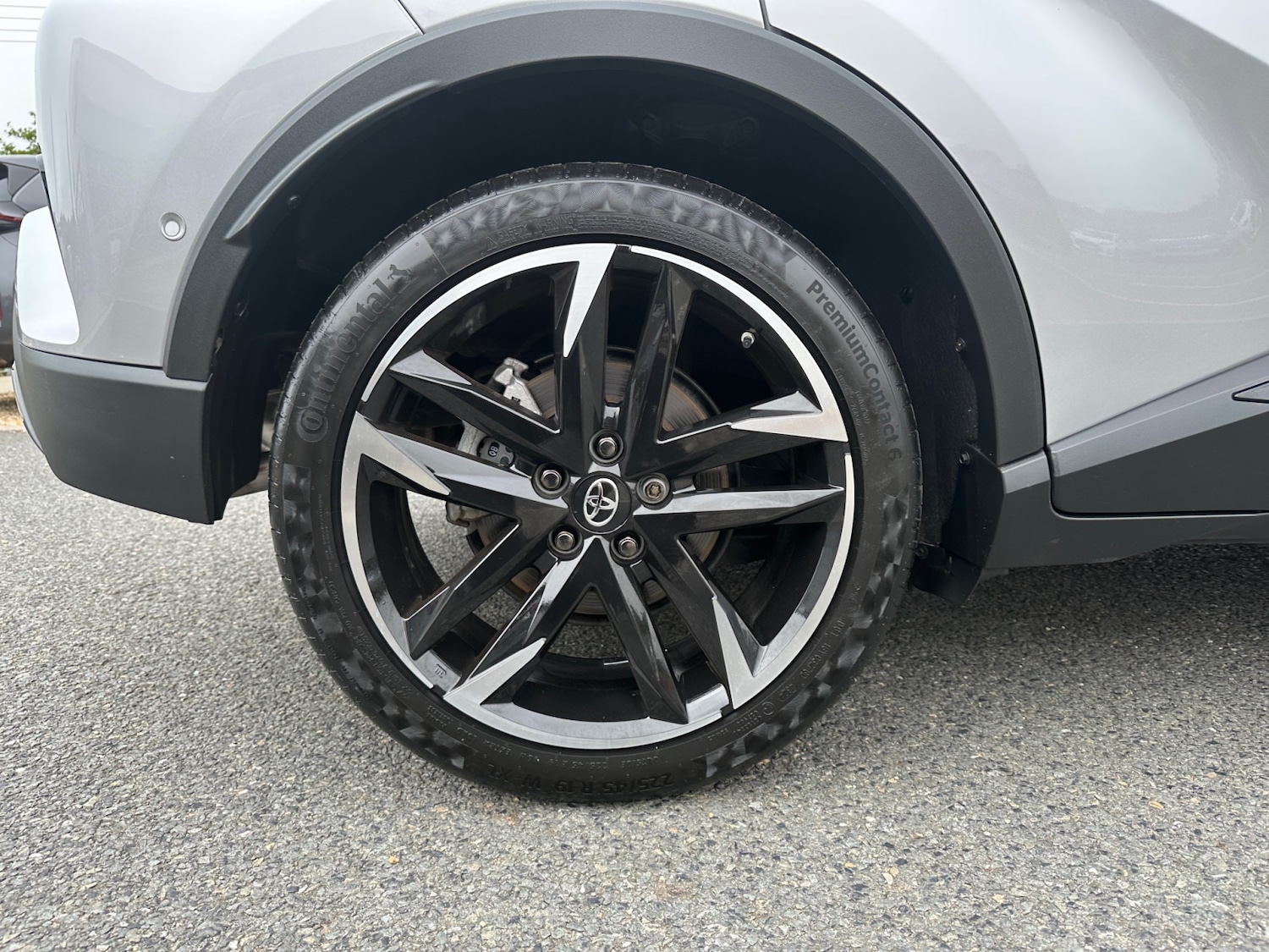 Used Toyota C-HR 2023 for sale - 76534009: Photo 23