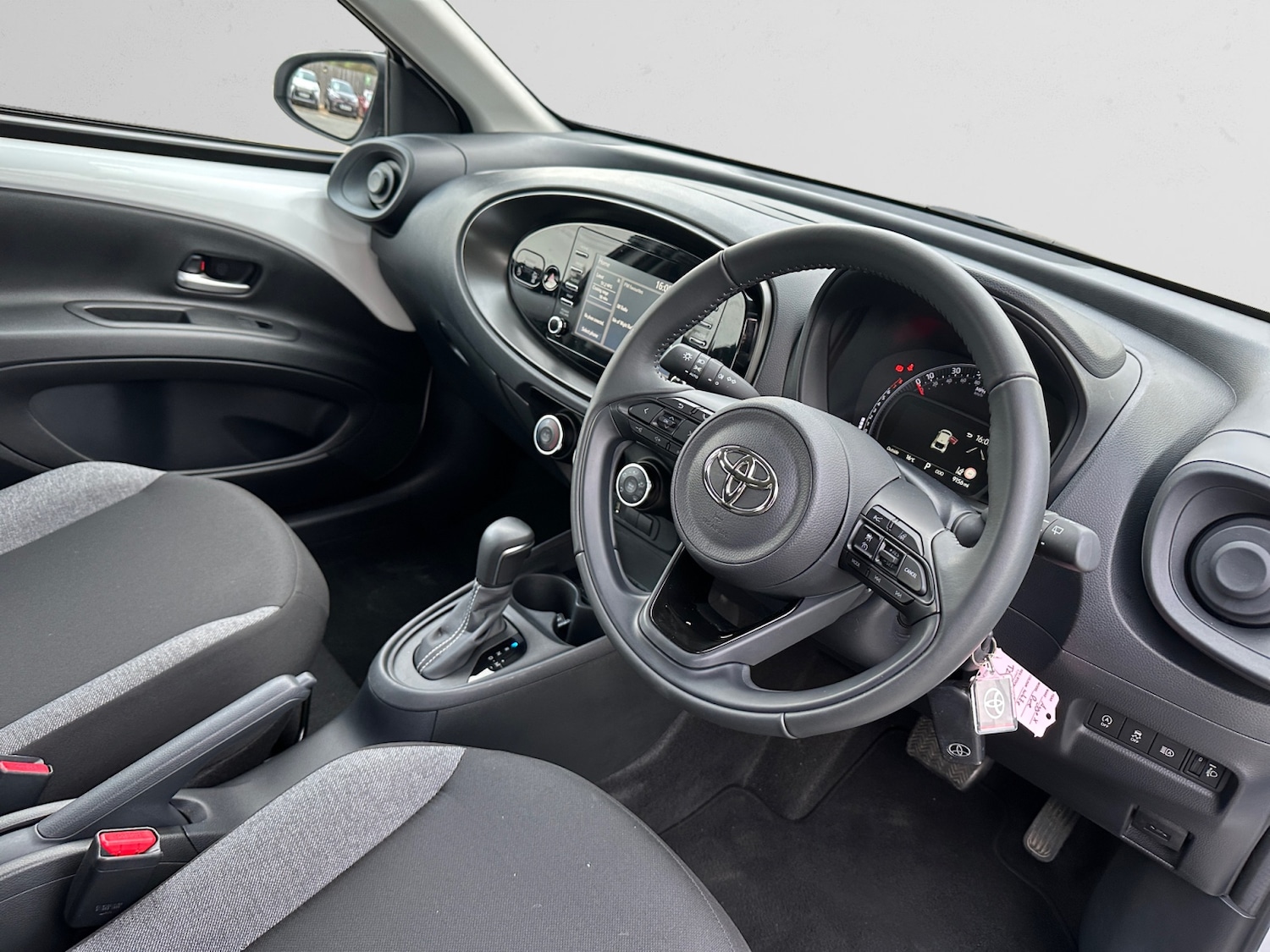 Used Toyota Aygo X 2022 for sale - 76533839: Photo 14