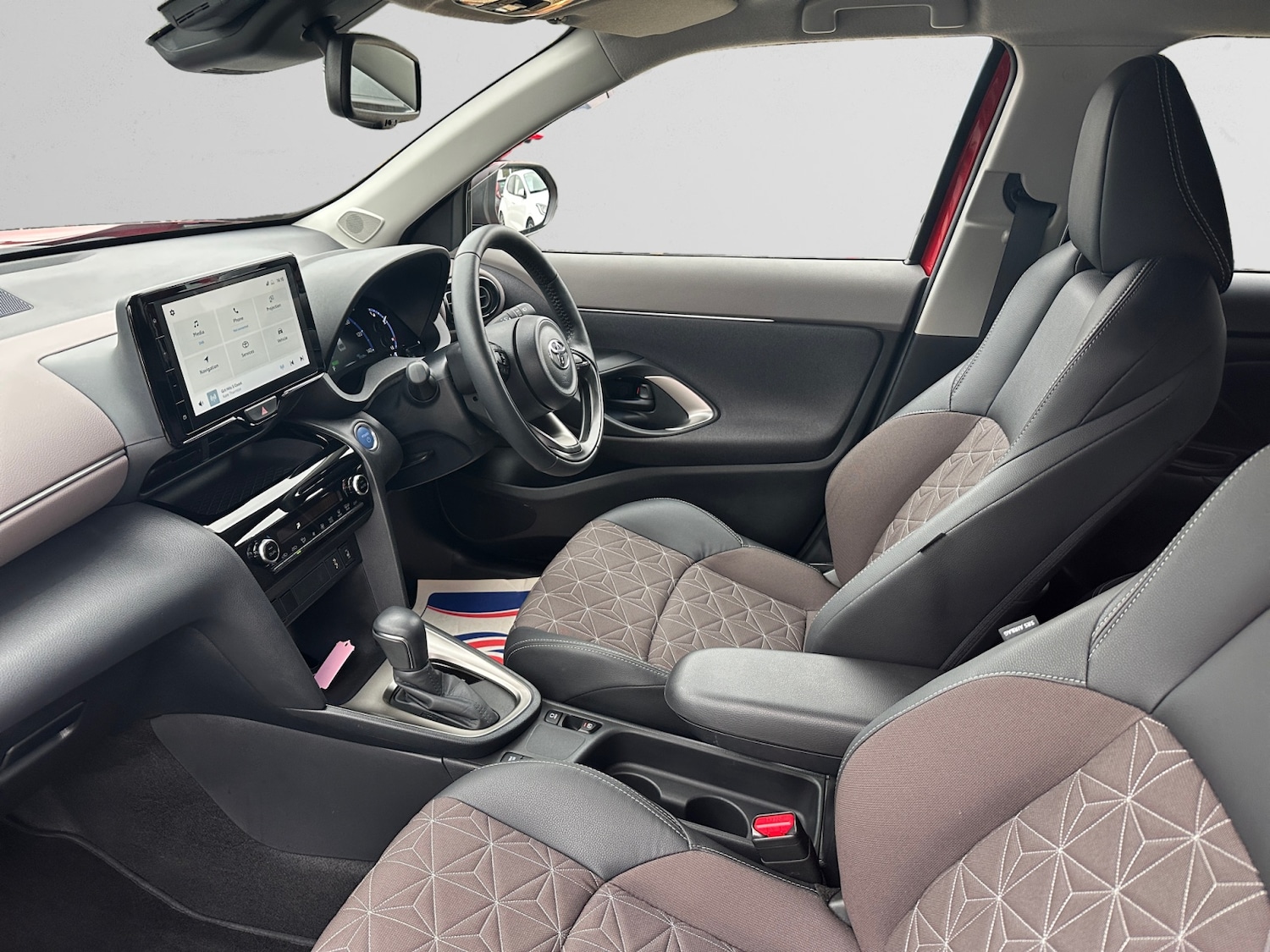 Used Toyota Yaris Cross 2023 for sale - 76533756: Photo 6