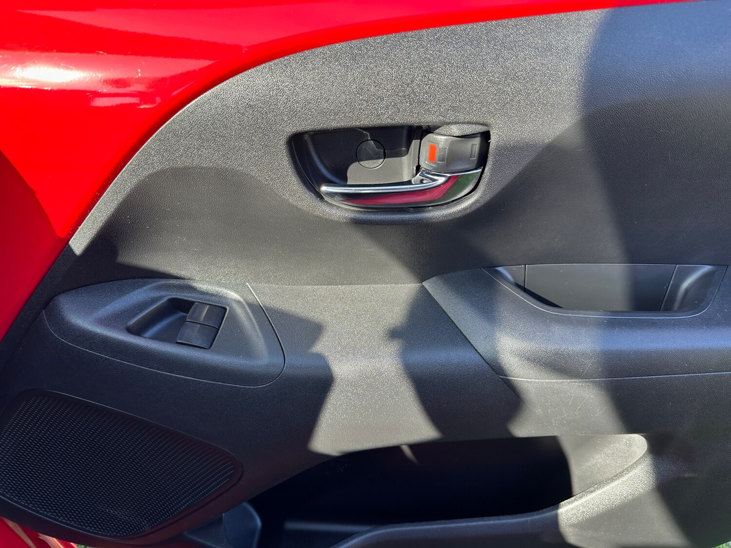 Used Toyota AYGO 2015 for sale - 76861715: Photo 27