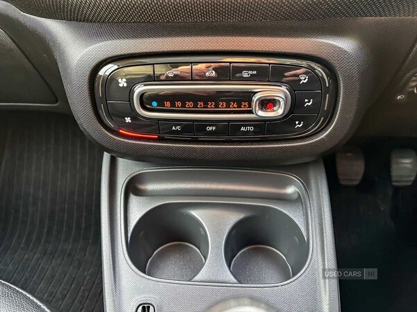 Used smart fortwo 2015 for sale - 77560212: Photo 16