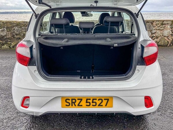 Used Hyundai i10 2021 for sale - 76167762: Photo 6