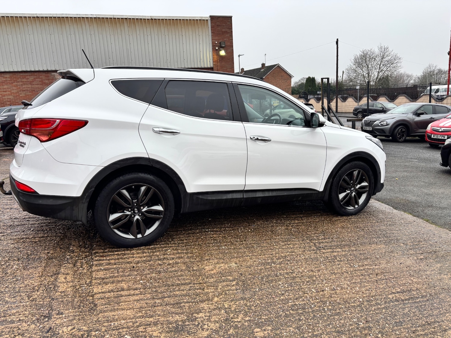 Used Hyundai Santa Fe 2015 for sale - 77137749: Photo 12