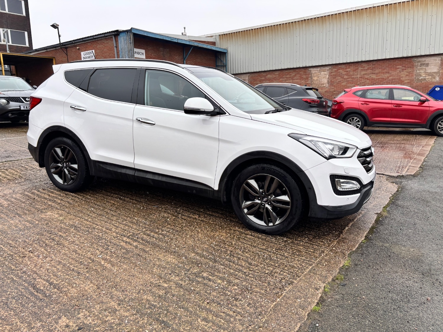 Used Hyundai Santa Fe 2015 for sale - 77137749: Photo 14