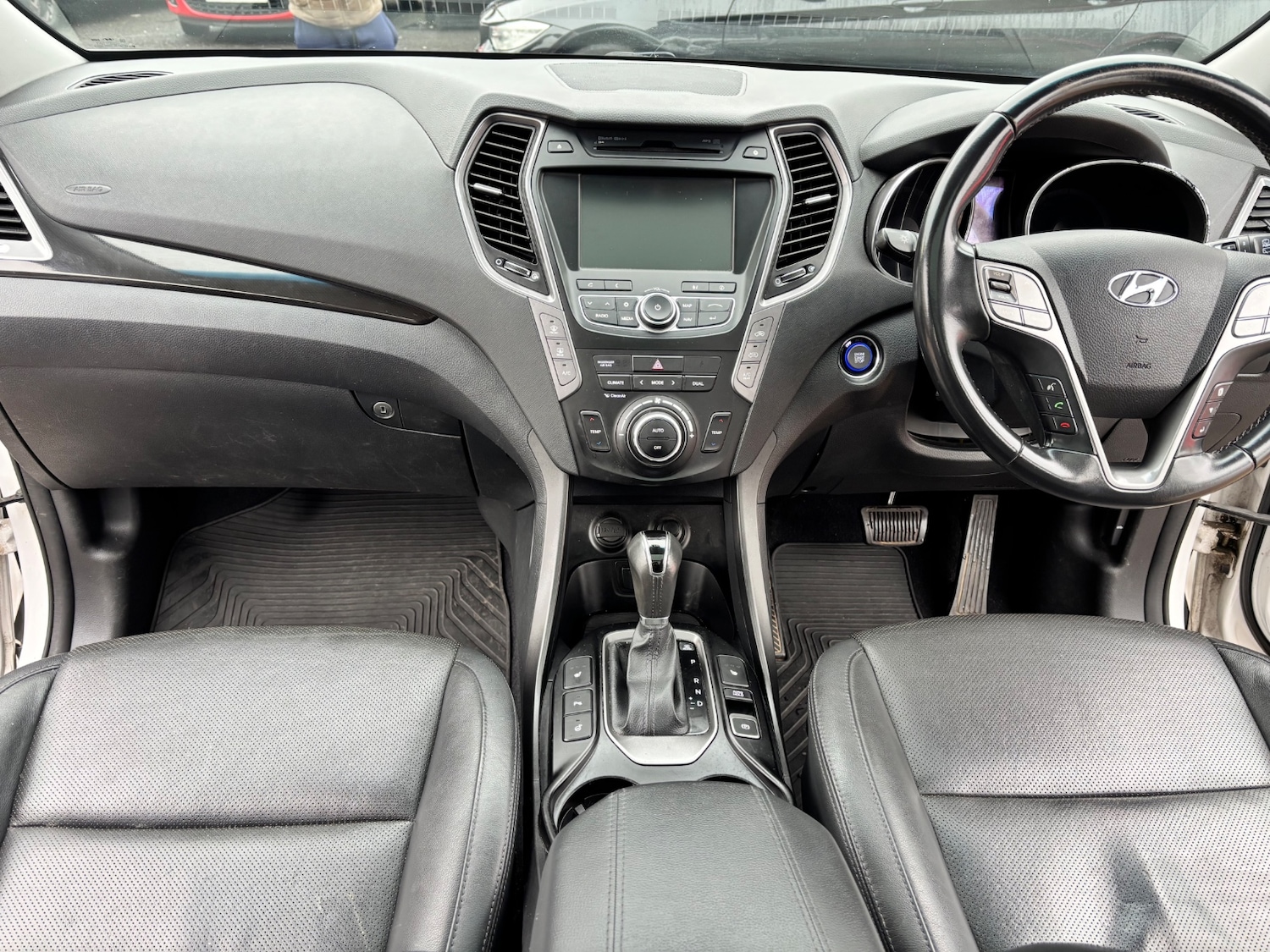 Used Hyundai Santa Fe 2015 for sale - 77137749: Photo 19