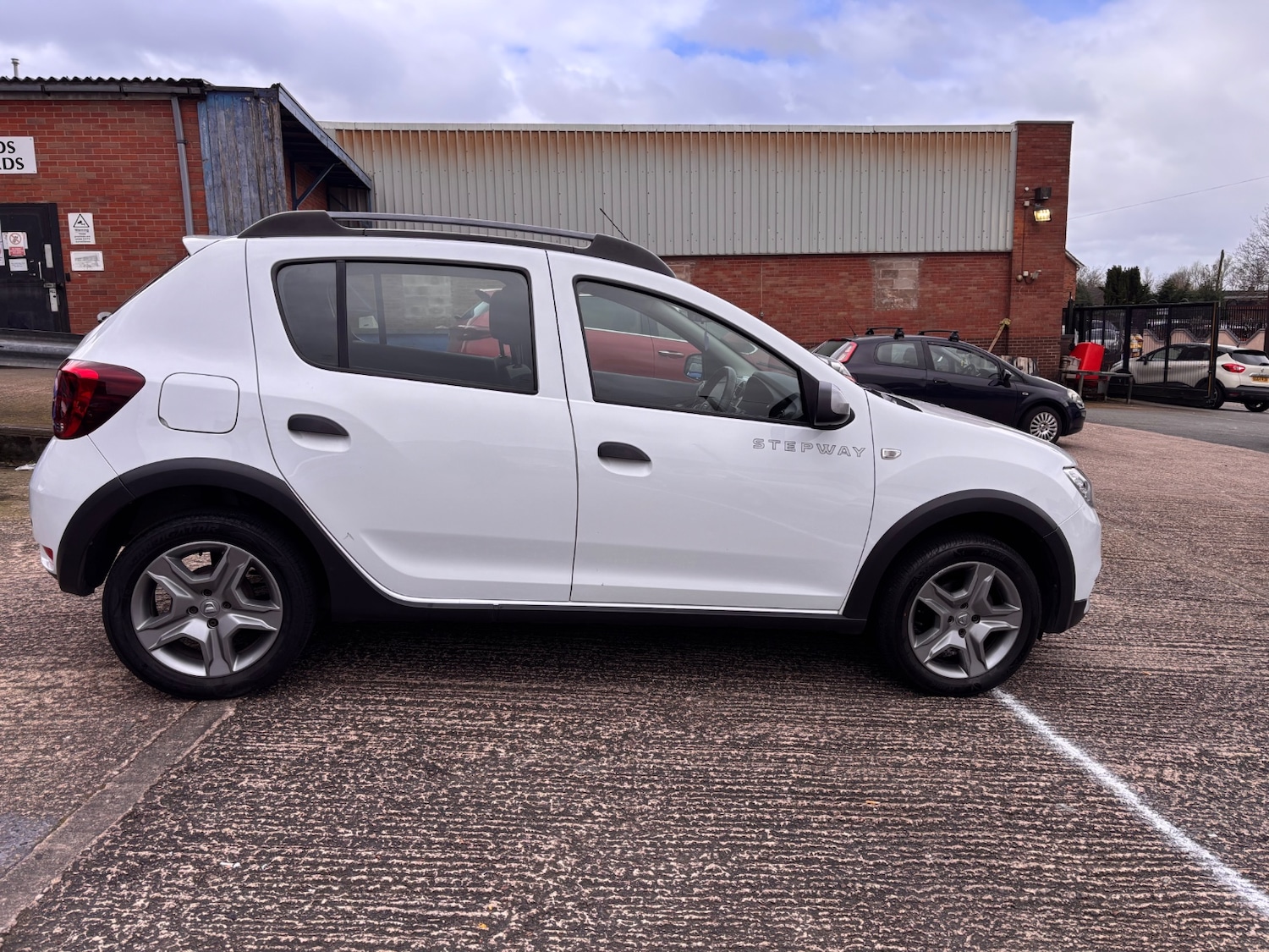Used Dacia Sandero Stepway 2018 for sale - 78064116: Photo 9