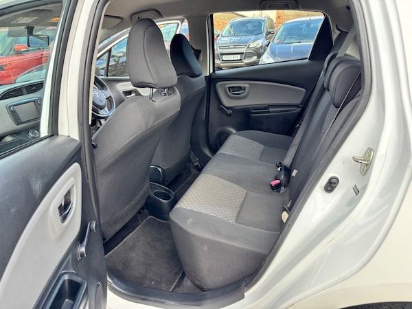 Used Toyota Yaris 2015 for sale - 76177148: Photo 13