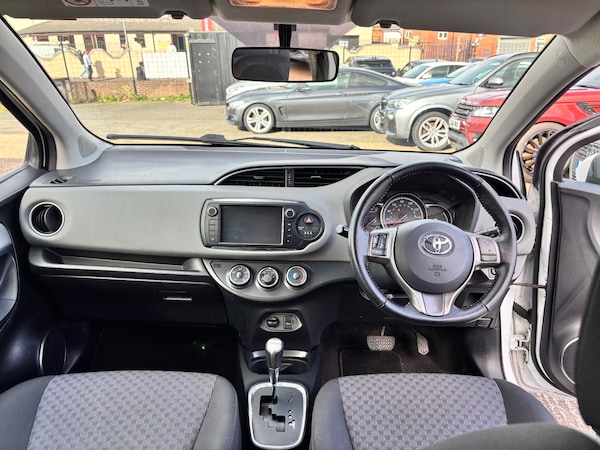 Used Toyota Yaris 2015 for sale - 76177148: Photo 14