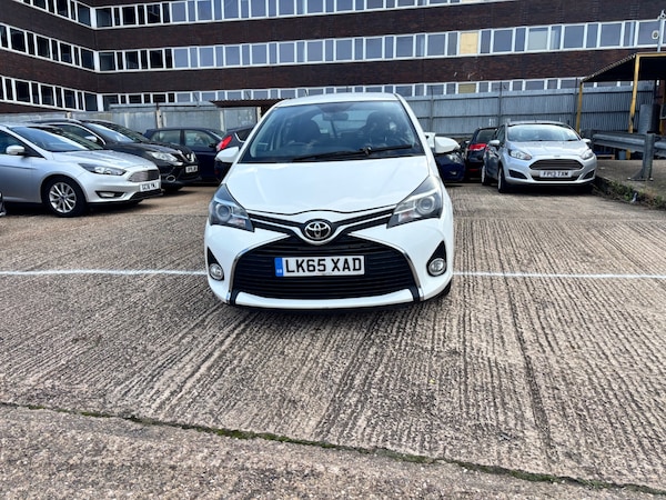 Used Toyota Yaris 2015 for sale - 76177148: Photo 3