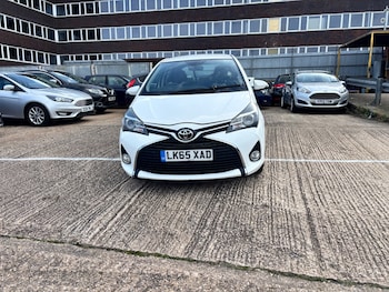 Used Toyota Yaris 2015 for sale - 76177148: Photo 3