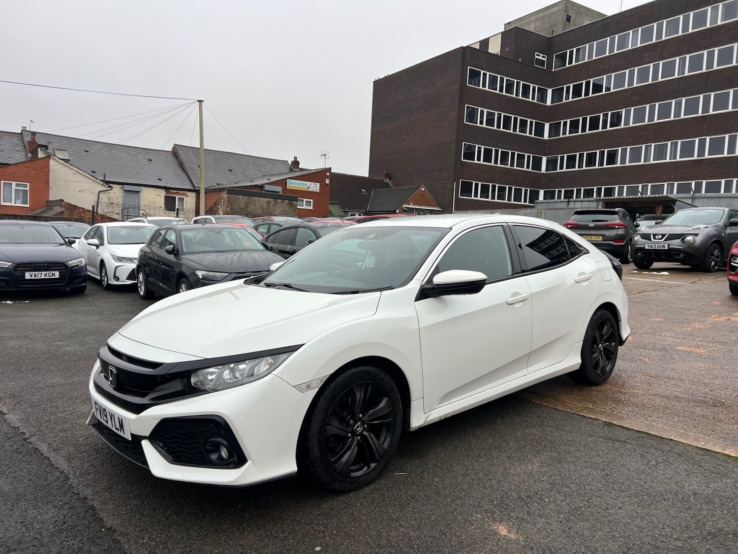 Used Honda Civic 2019 for sale - 77136619: Photo 3