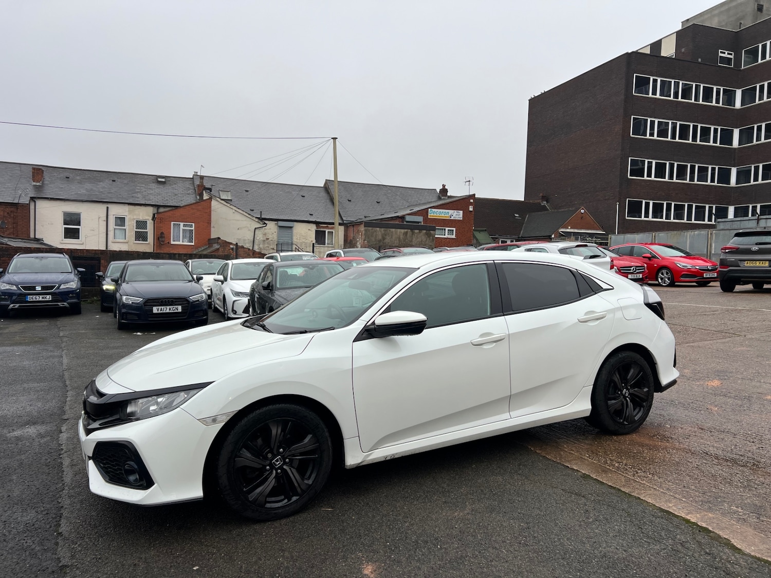 Used Honda Civic 2019 for sale - 77136619: Photo 4