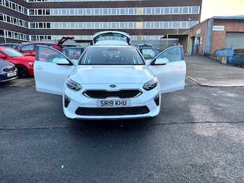 Used Kia Ceed 2019 for sale - 77039664: Photo