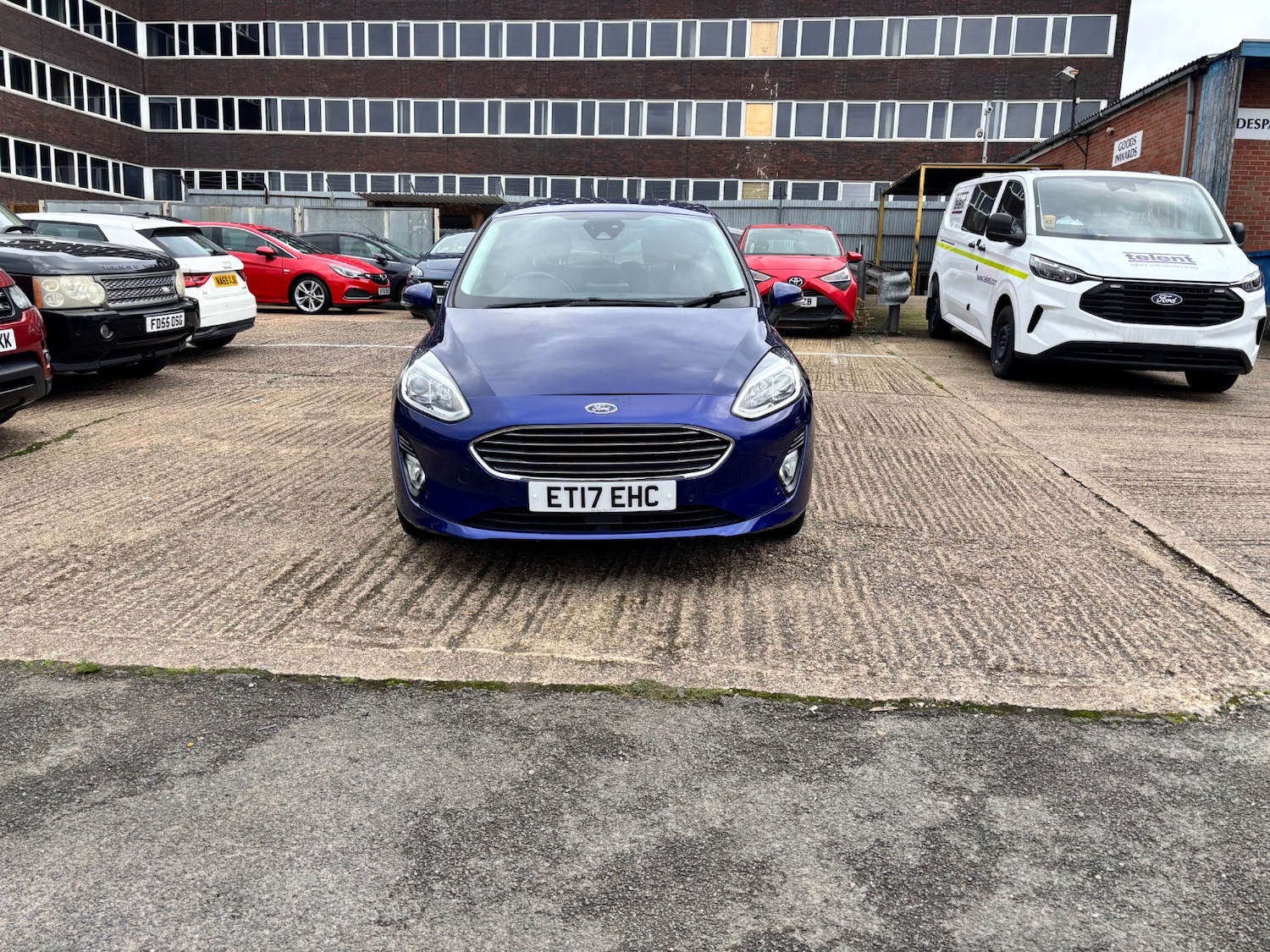 Used Ford Fiesta 2017 for sale - 76588870: Photo 1