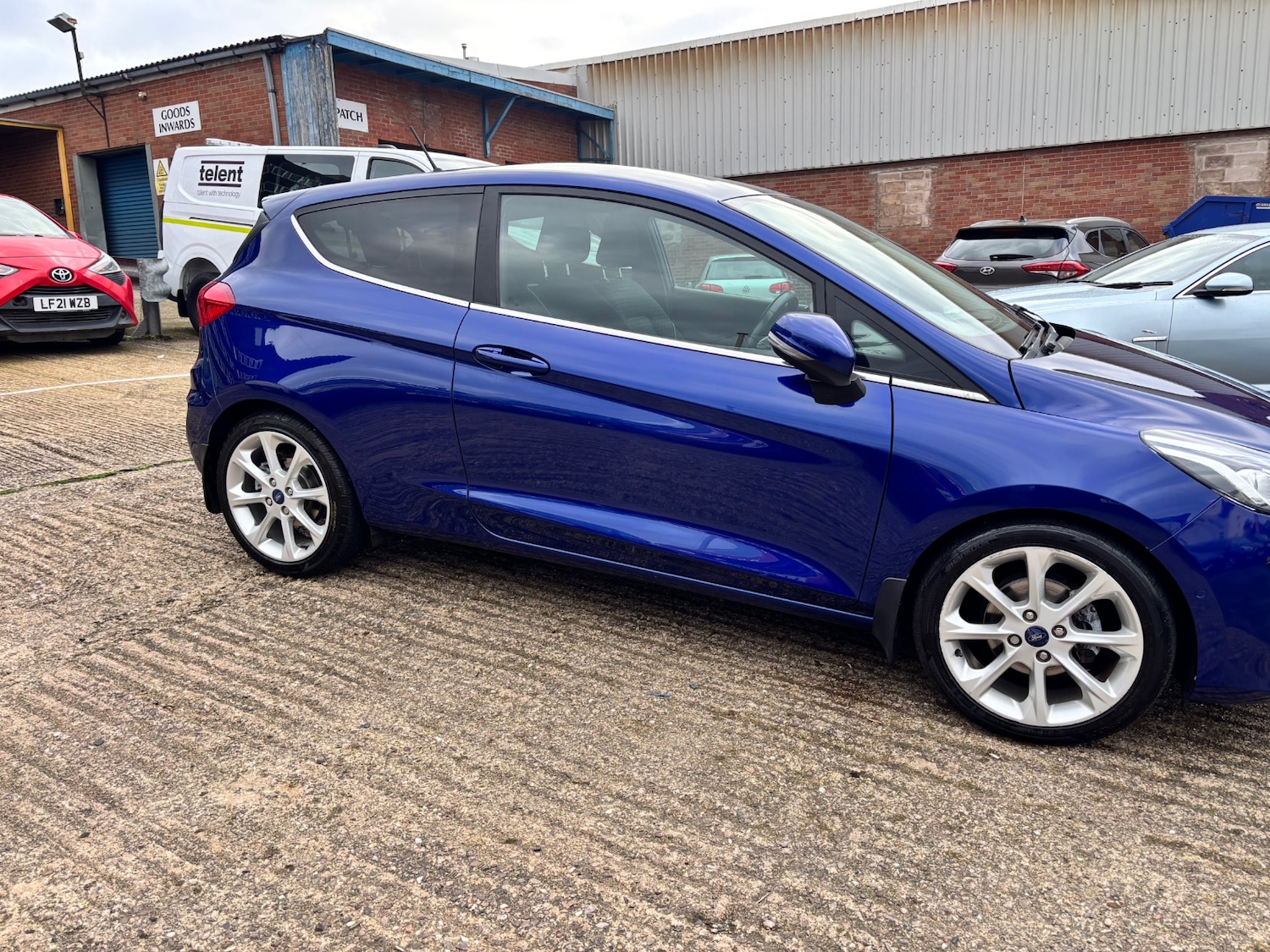 Used Ford Fiesta 2017 for sale - 76588870: Photo 10