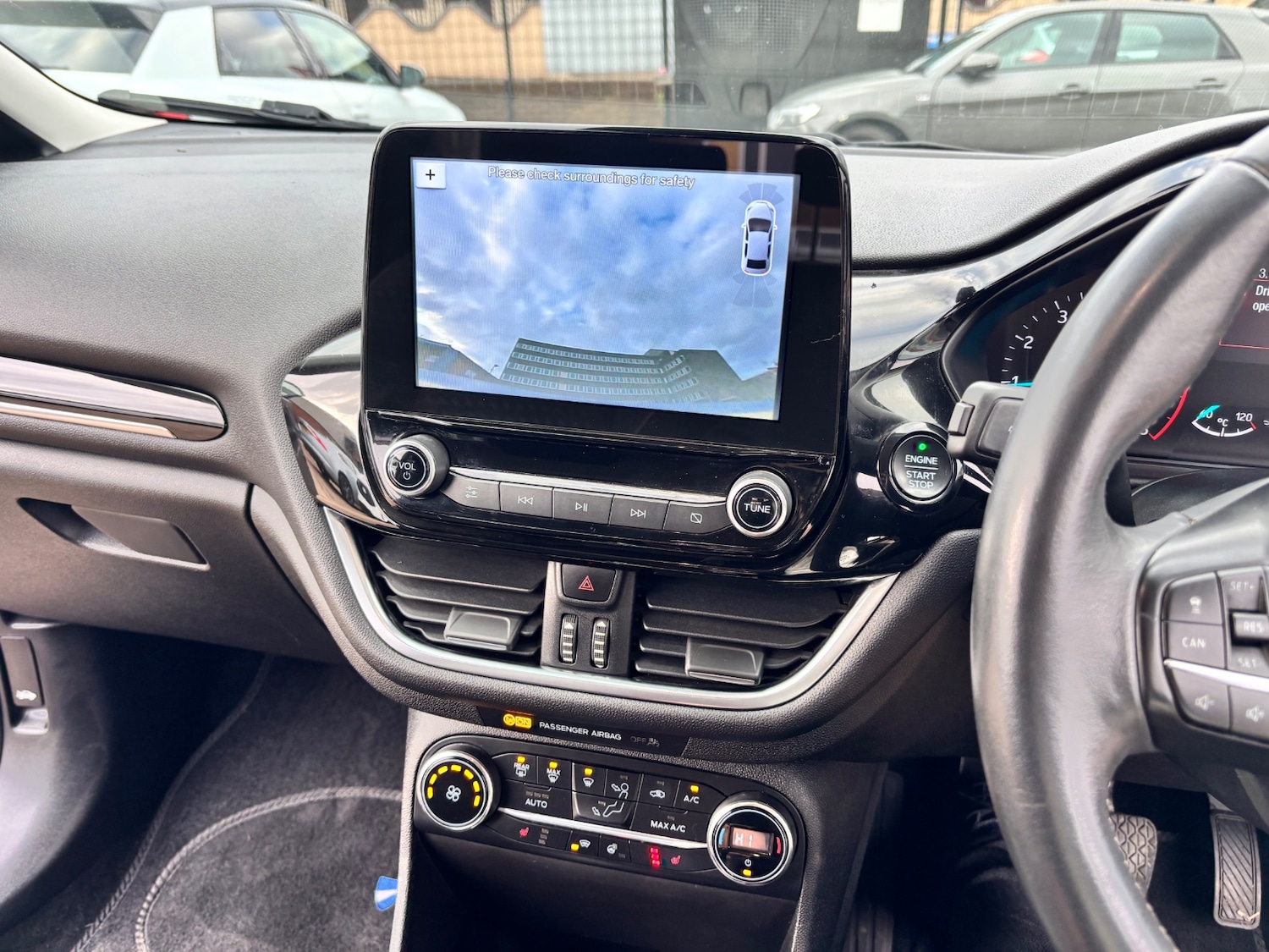 Used Ford Fiesta 2017 for sale - 76588870: Photo 17