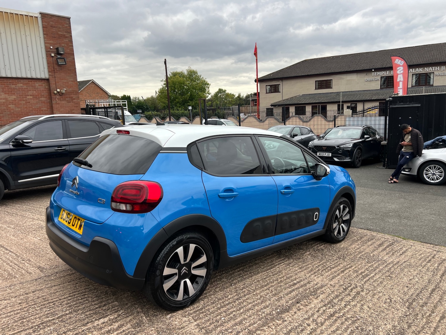 Used Citroen C3 2018 for sale - 76436350: Photo 10
