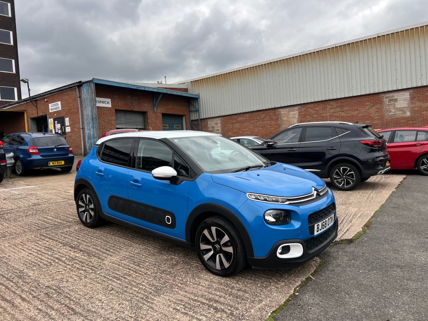 Used Citroen C3 2018 for sale - 76436350: Photo 2