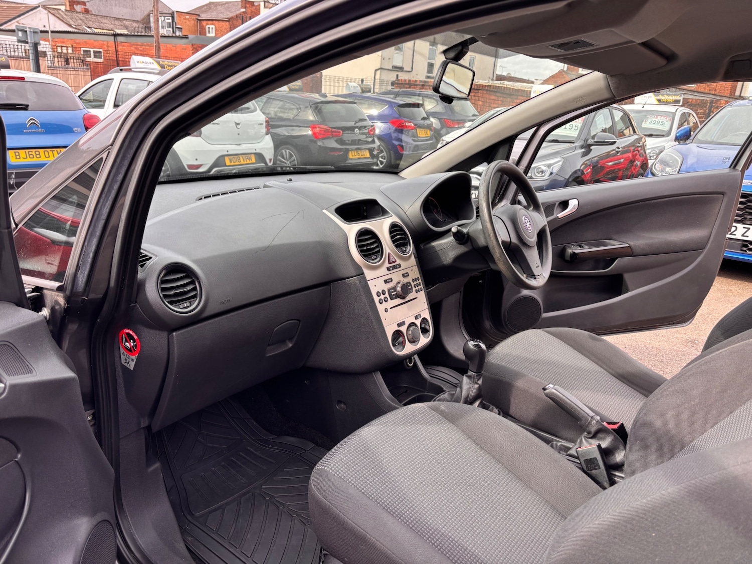 Used Vauxhall Corsa 2010 for sale - 78179997: Photo 12