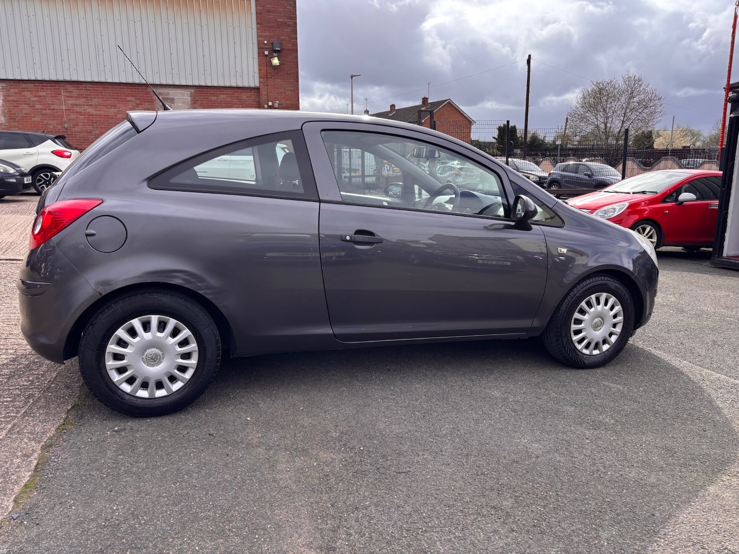 Used Vauxhall Corsa 2010 for sale - 78179997: Photo 8