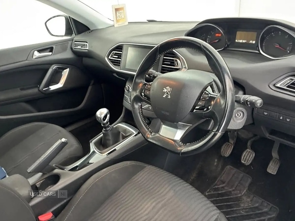 Used Peugeot 308 2017 for sale - 76634358: Photo 5