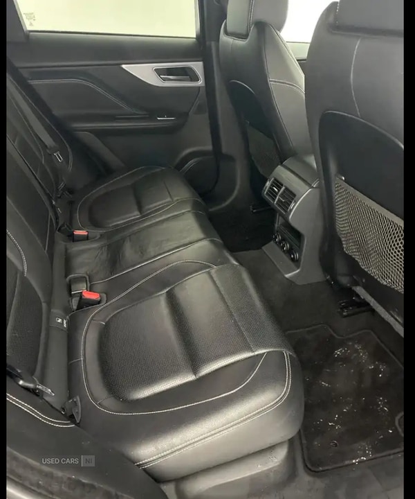 Used Jaguar F-Pace 2018 for sale - 76216043: Photo 6