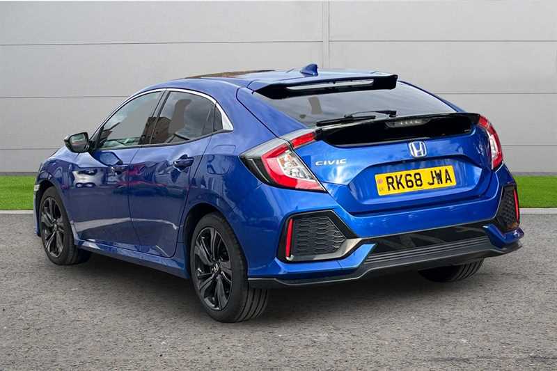 Used Honda Civic 2018 for sale - 76441946: Photo 3