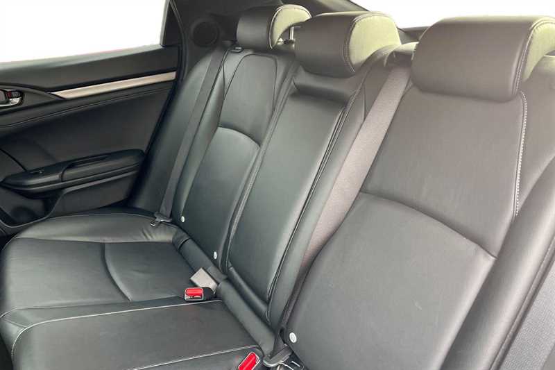 Used Honda Civic 2018 for sale - 76441946: Photo 8