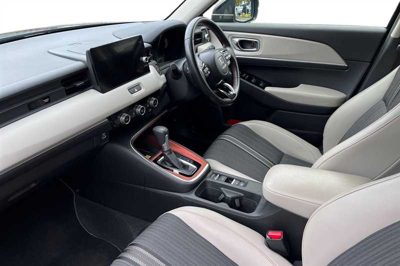 Used Honda HR-V 2023 for sale - 76351050: Photo 2