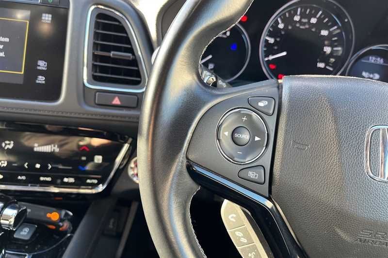 Used Honda HR-V 2018 for sale - 76648324: Photo 16