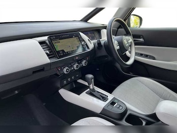 Used Honda Jazz 2023 for sale - 78103218: Photo