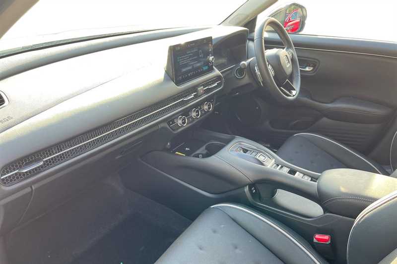 Used Honda ZR-V 2024 for sale - 76501686: Photo 2