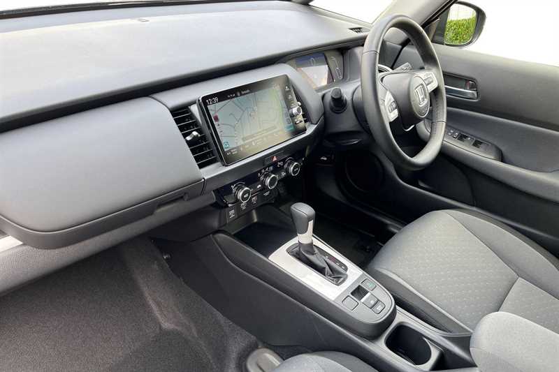 Used Honda Jazz 2024 for sale - 76442007: Photo 2