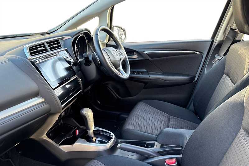 Used Honda Jazz 2020 for sale - 77428448: Photo 2