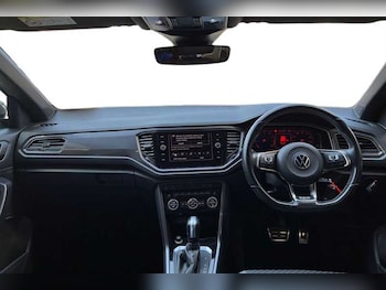 Used Volkswagen T-Roc 2021 for sale - 79511008: Photo