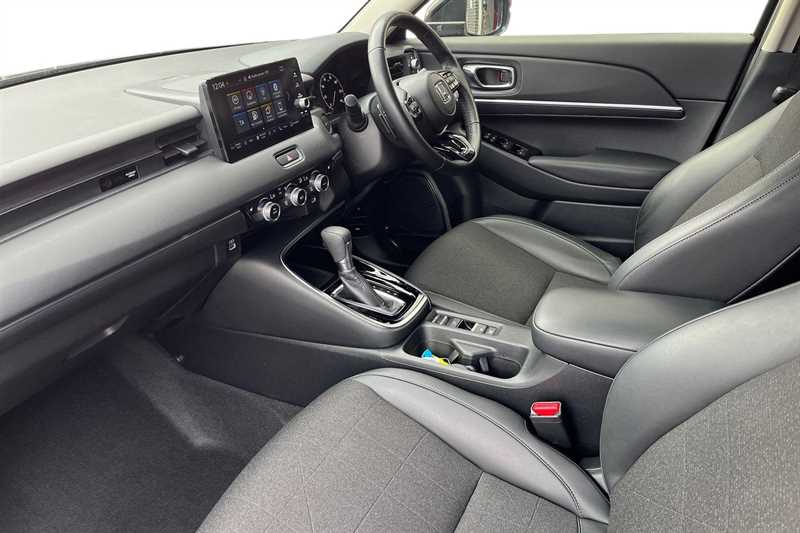 Used Honda HR-V 2023 for sale - 76442027: Photo 2