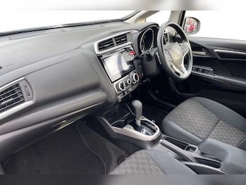 Used Honda Jazz 2017 for sale - 76842349: Photo