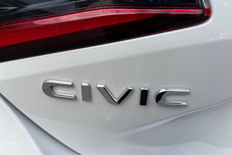 Used Honda Civic 2024 for sale - 76003745: Photo 32