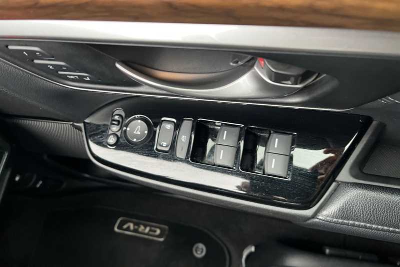 Used Honda CR-V 2019 for sale - 76928230: Photo 18
