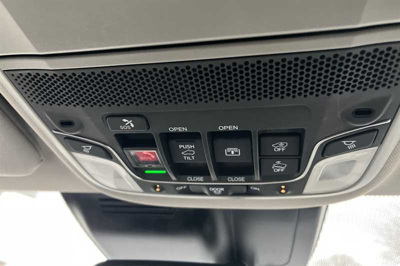 Used Honda CR-V 2019 for sale - 76928230: Photo 34