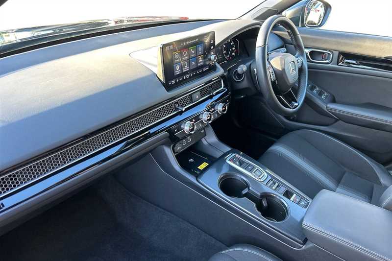 Used Honda Civic 2022 for sale - 76978108: Photo 2