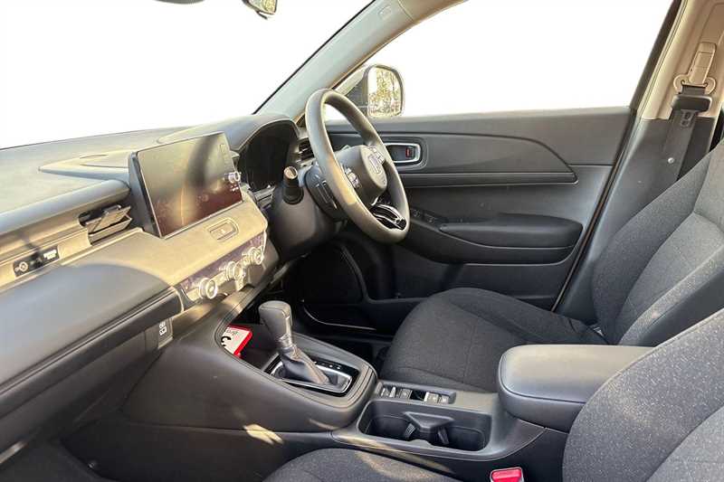 Used Honda HR-V 2024 for sale - 76851378: Photo 2