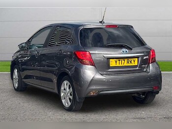 Used Toyota Yaris 2017 for sale - 77983492: Photo