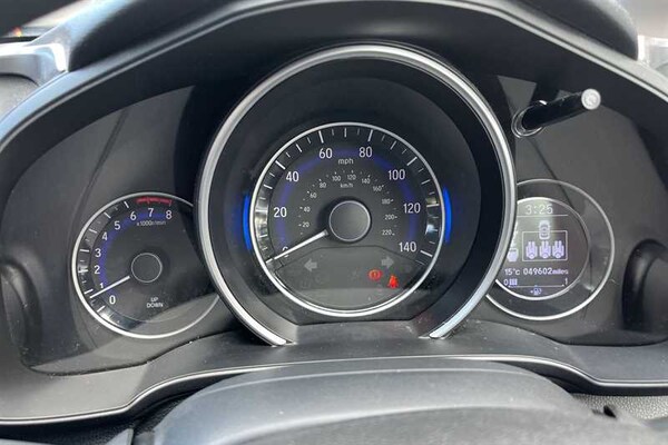 Used Honda Jazz 2019 for sale - 76229646: Photo 11