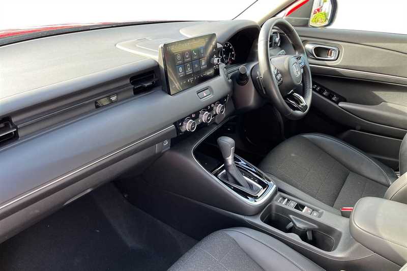 Used Honda HR-V 2023 for sale - 76328483: Photo 2