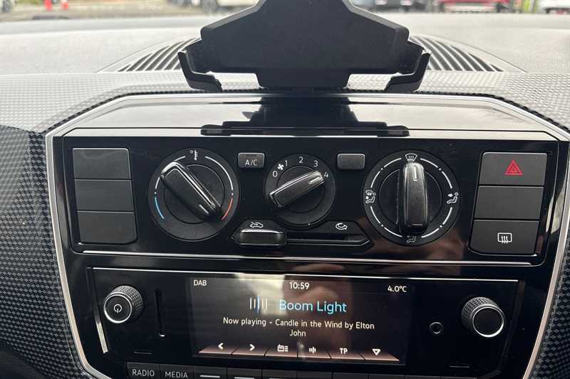 Used Volkswagen up! 2018 for sale - 77193842: Photo 15