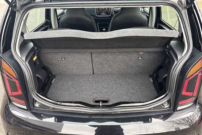 Used Volkswagen up! 2018 for sale - 77193842: Photo 18