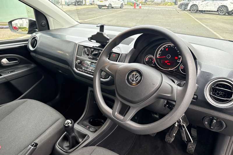 Used Volkswagen up! 2018 for sale - 77193842: Photo 30
