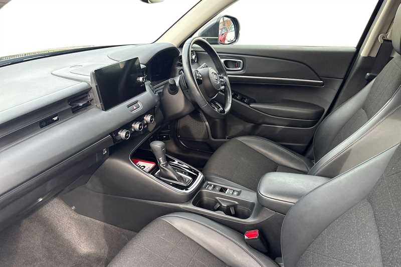 Used Honda HR-V 2022 for sale - 77911472: Photo 2